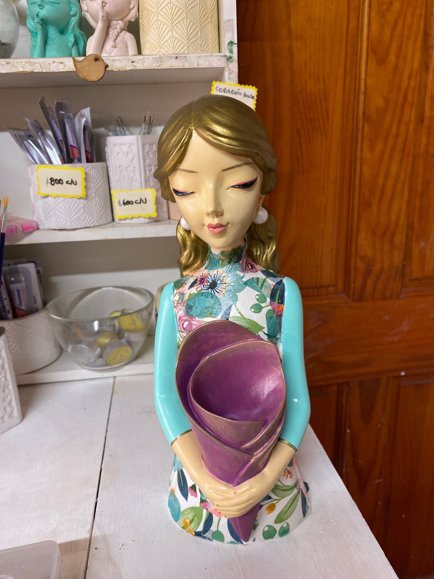 Maceta Niña Aros perla y ramo XL (530)