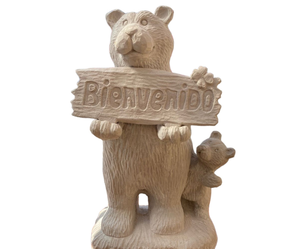 Oso Bienvenido con cartel (ziña)