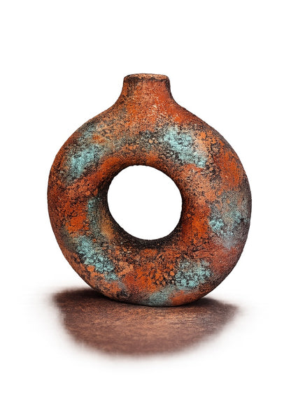 Jarrón nórdico efecto piedra, oxidado y dorados con textura