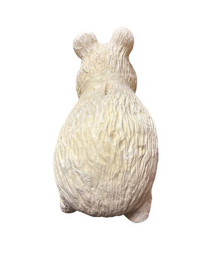 Capibara alcancía. 33 cm ancho x 24 cm alto