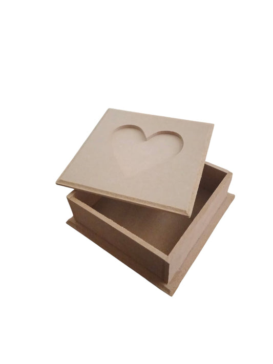 Caja madera con corazón