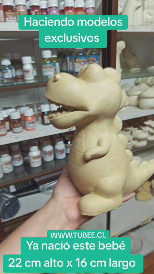 Dinosaurio alcancía 22 cm alto x 17 cm largo