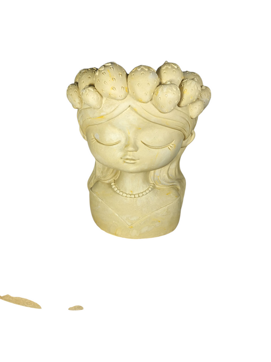 Maceta niña frutillas 18 cm alto x 15 cm ancho (1013)