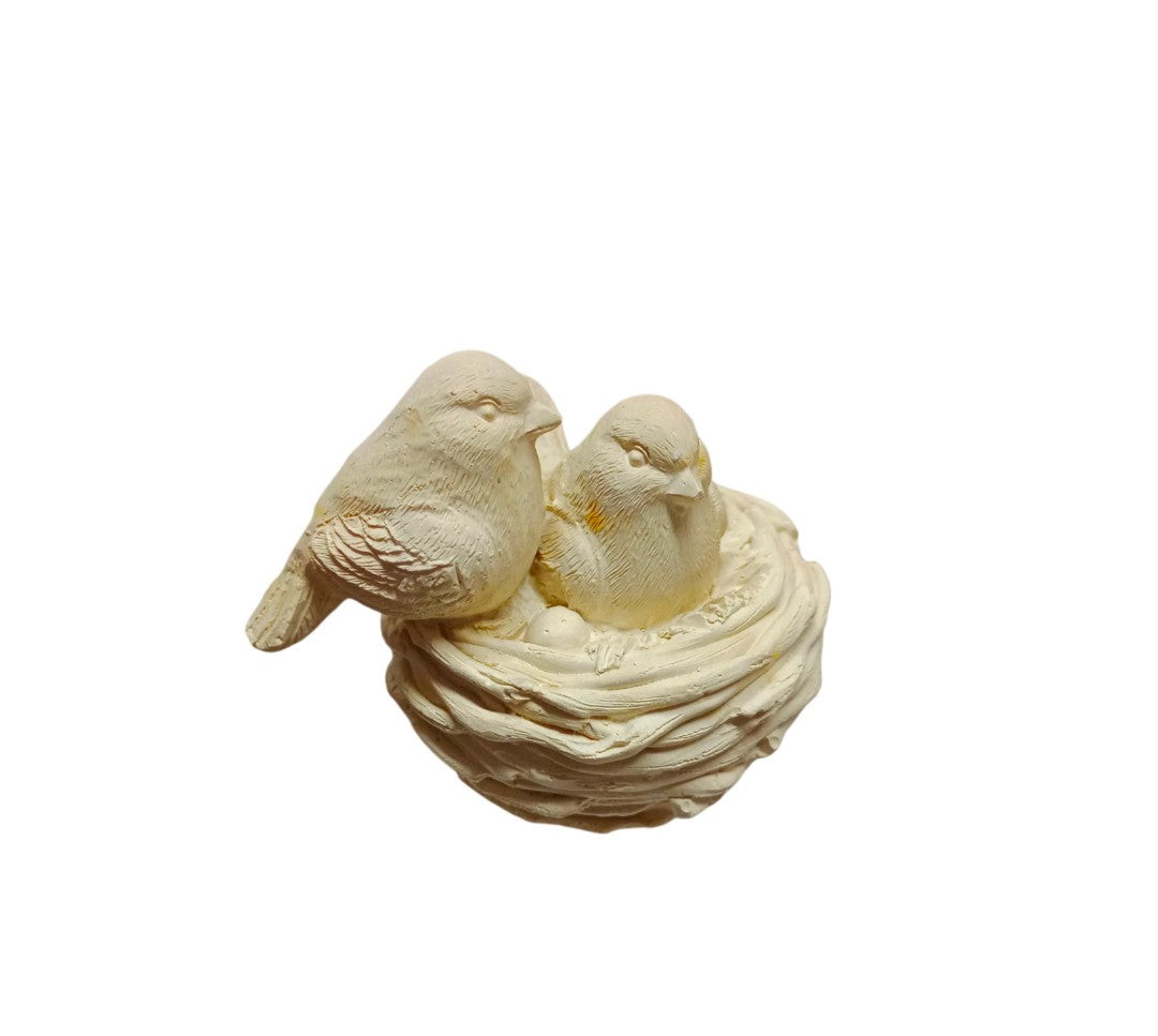Pájaros en nido 7,5 CM alto x 9,5 ancho