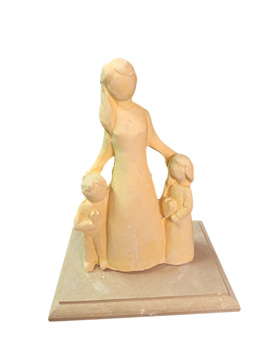 Mamá con hija e hijo 24x14cm