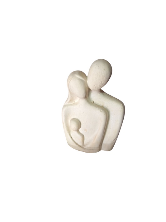 Enamorados con hijo (914) 10 cm alto x 7 cm ancho