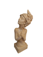 Mujer pedestal flores en cabello